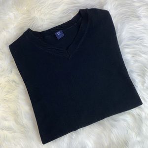 •gap• Men’s Black Lightweight {v-neck} Sweater